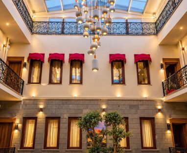 Blackhan-Palace-Hotel1.54.45 (5)
