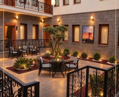 Blackhan-Palace-Hotel11.54.45 (2)