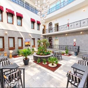 Blackhan-Palace-Hotel11.54.46 (1)